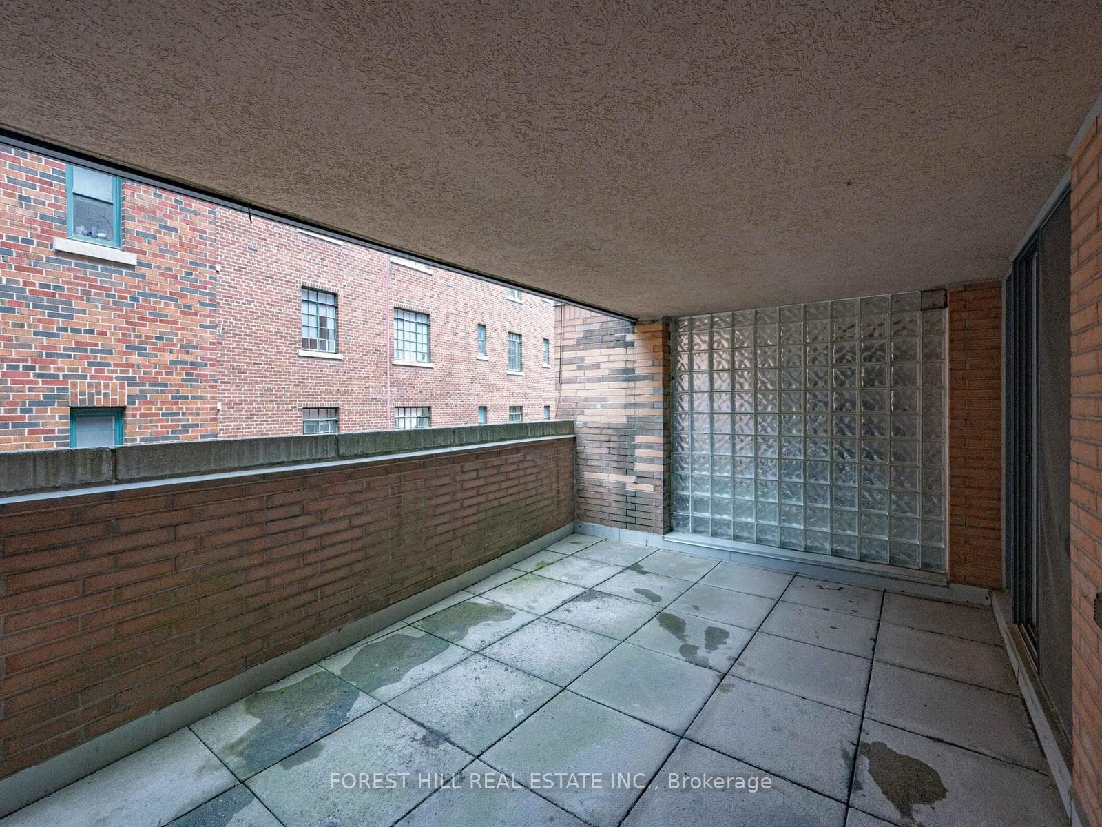 2727 Yonge Street Unit 412 photo 17