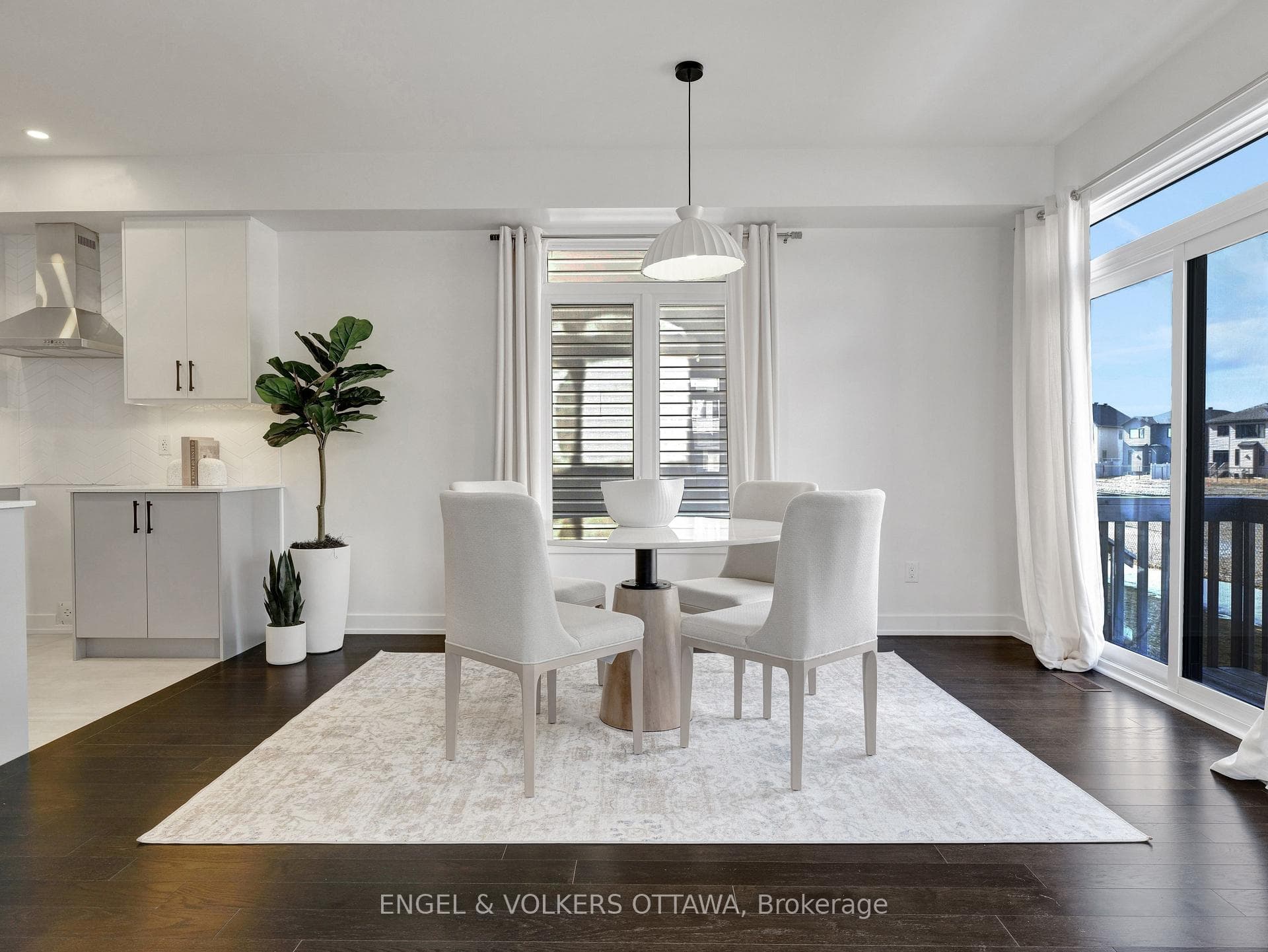 330 MONTICELLO Avenue photo 11