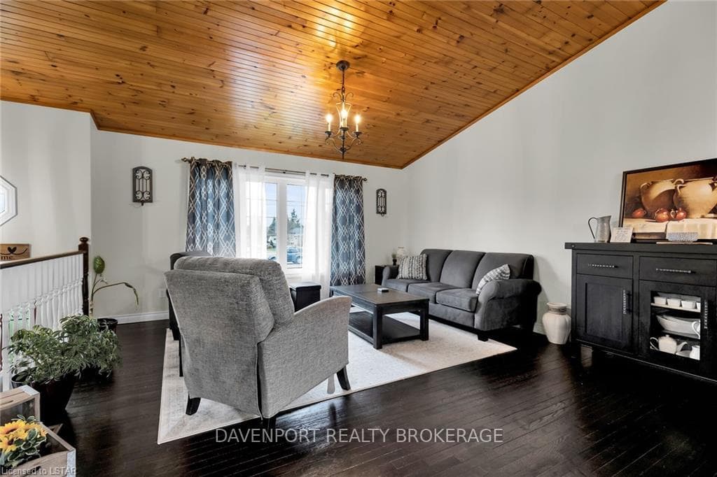 9475 SPRINGWATER Road photo 8