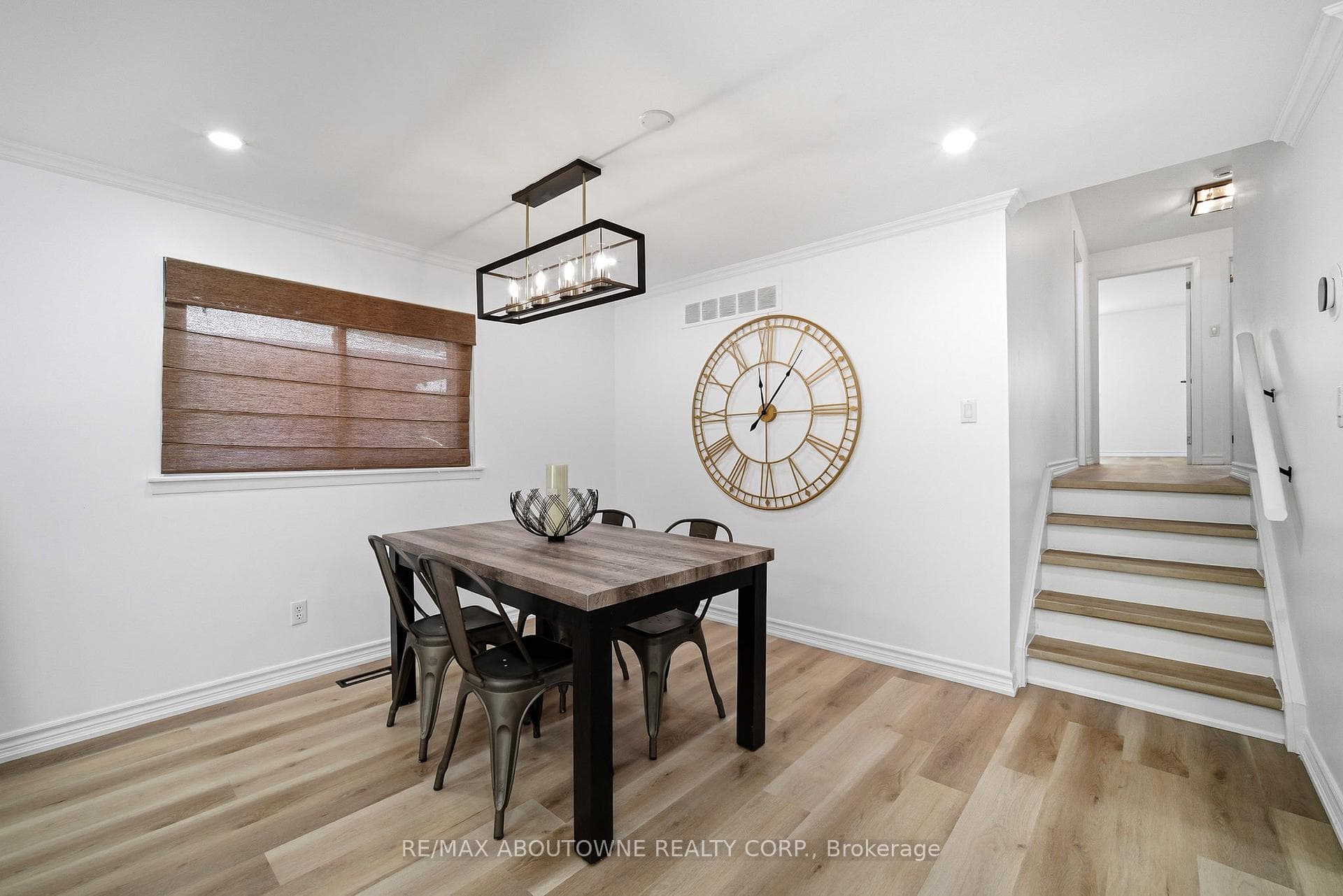 2306 Devon Road photo 7
