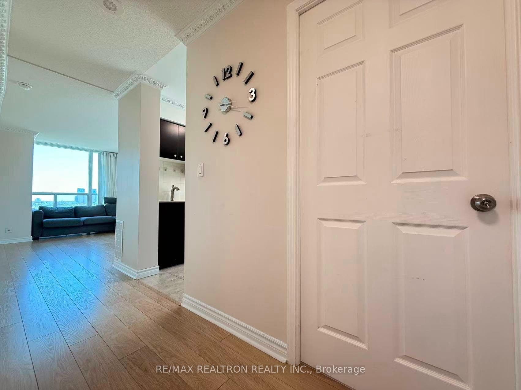 68 Grangeway Avenue Unit 1010 photo 4