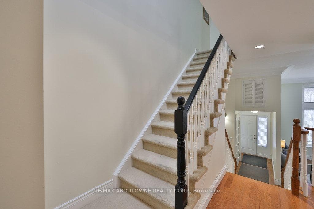 86 Forsythe Street photo 20