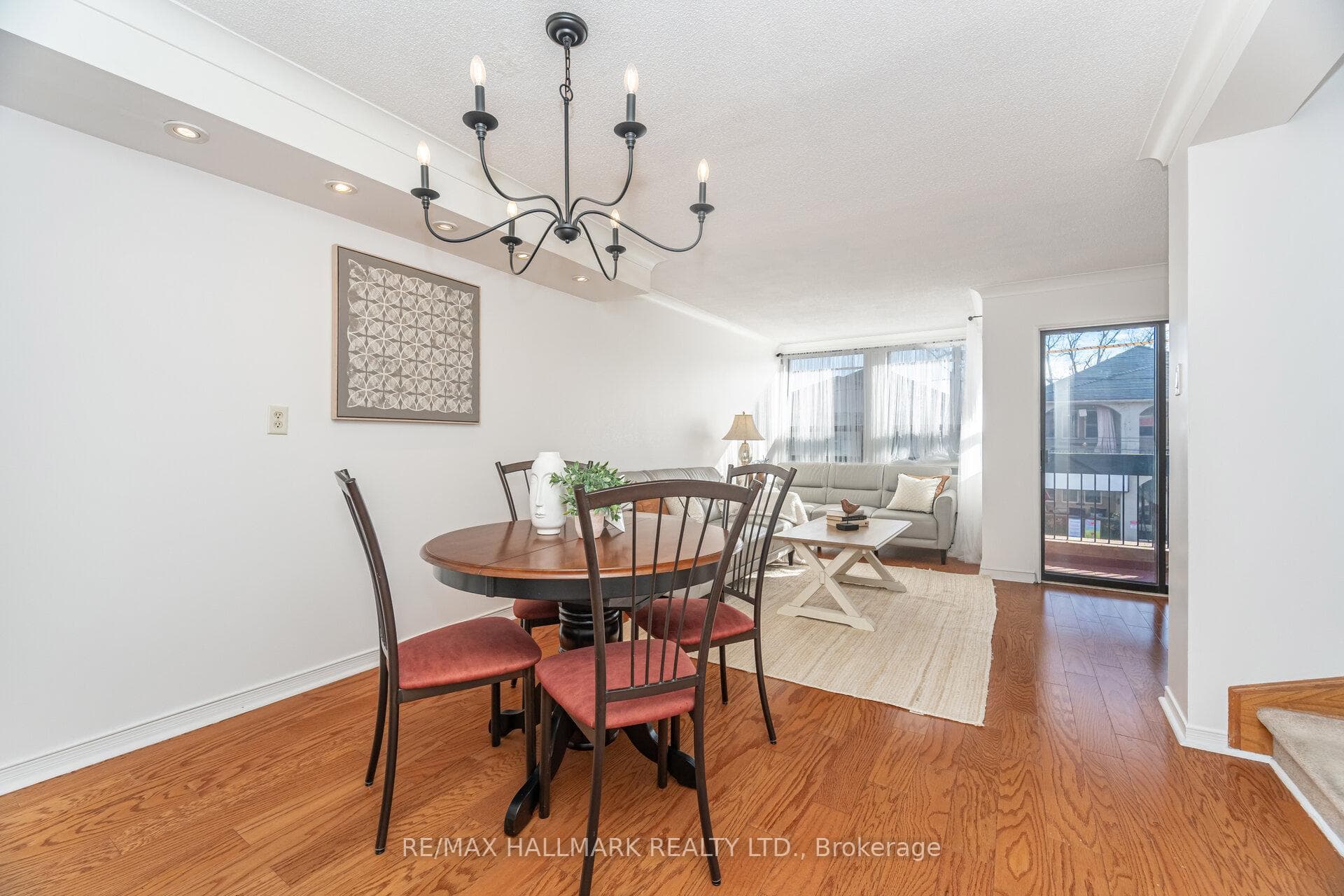 2112 Queen Street Unit #10 photo 5