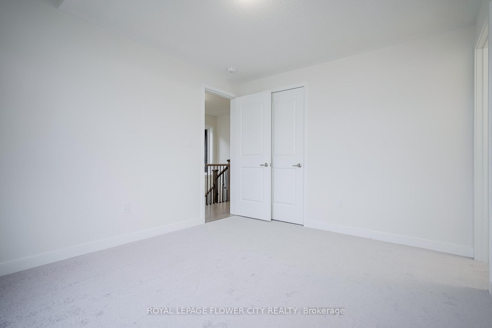 137 HENSHAW Drive photo 37