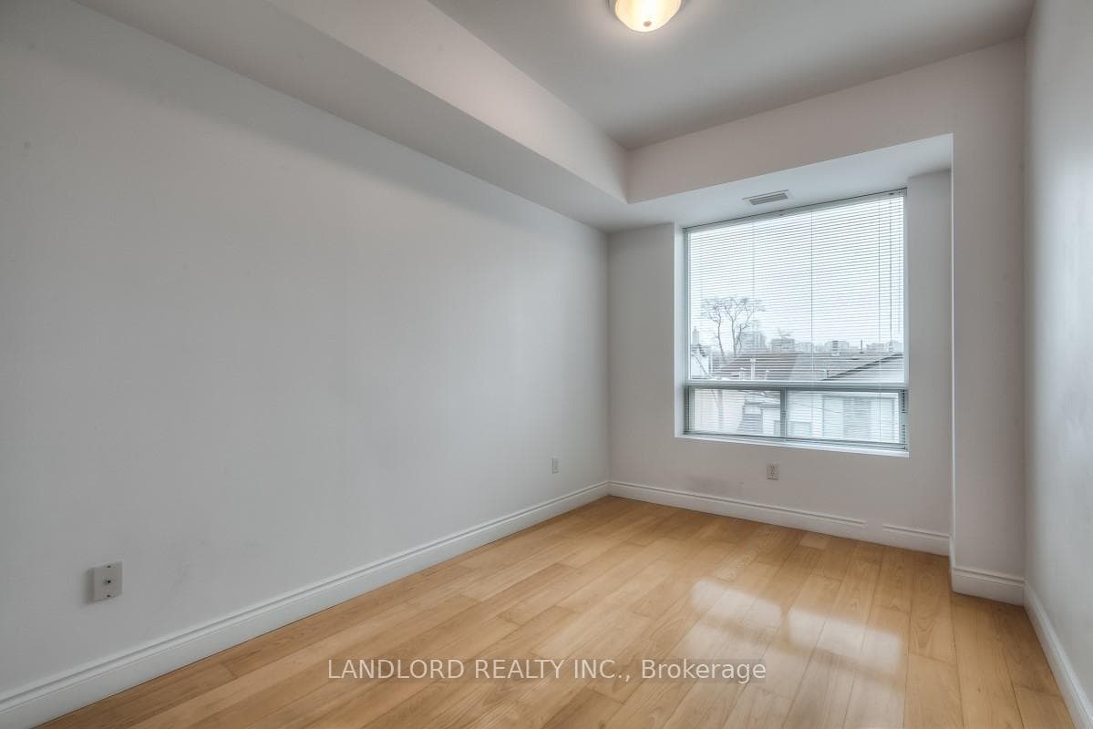 77 Mcmurrich Street Unit 307 photo 12