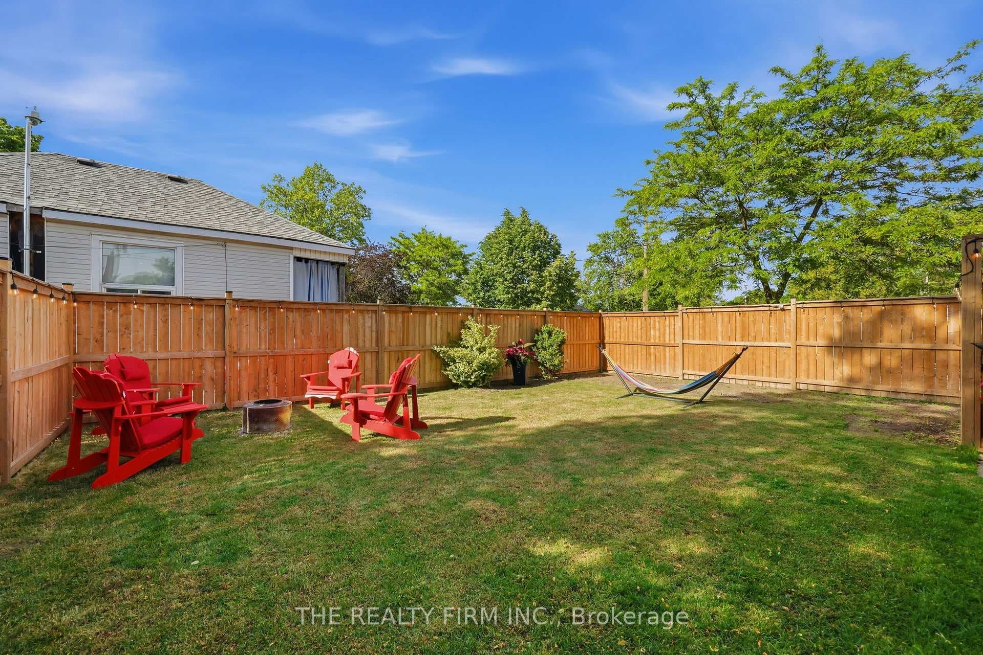 8 Briscoe Street photo 42