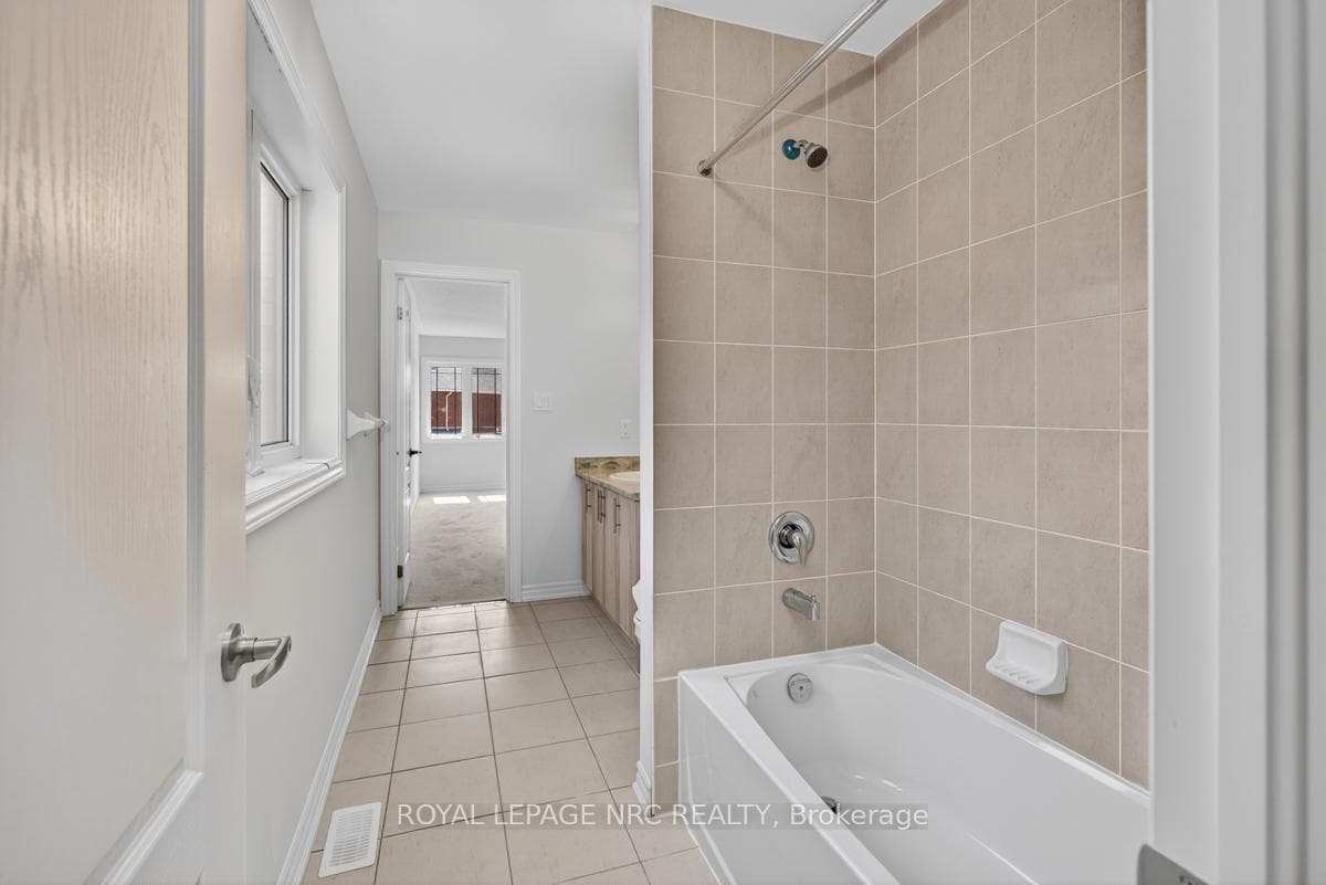 118 PALACE Street photo 21