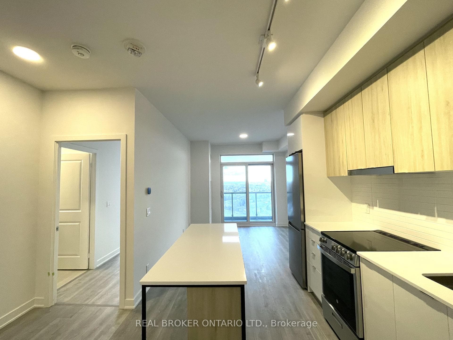 50 Upper Mall Way Unit 2009 photo 7