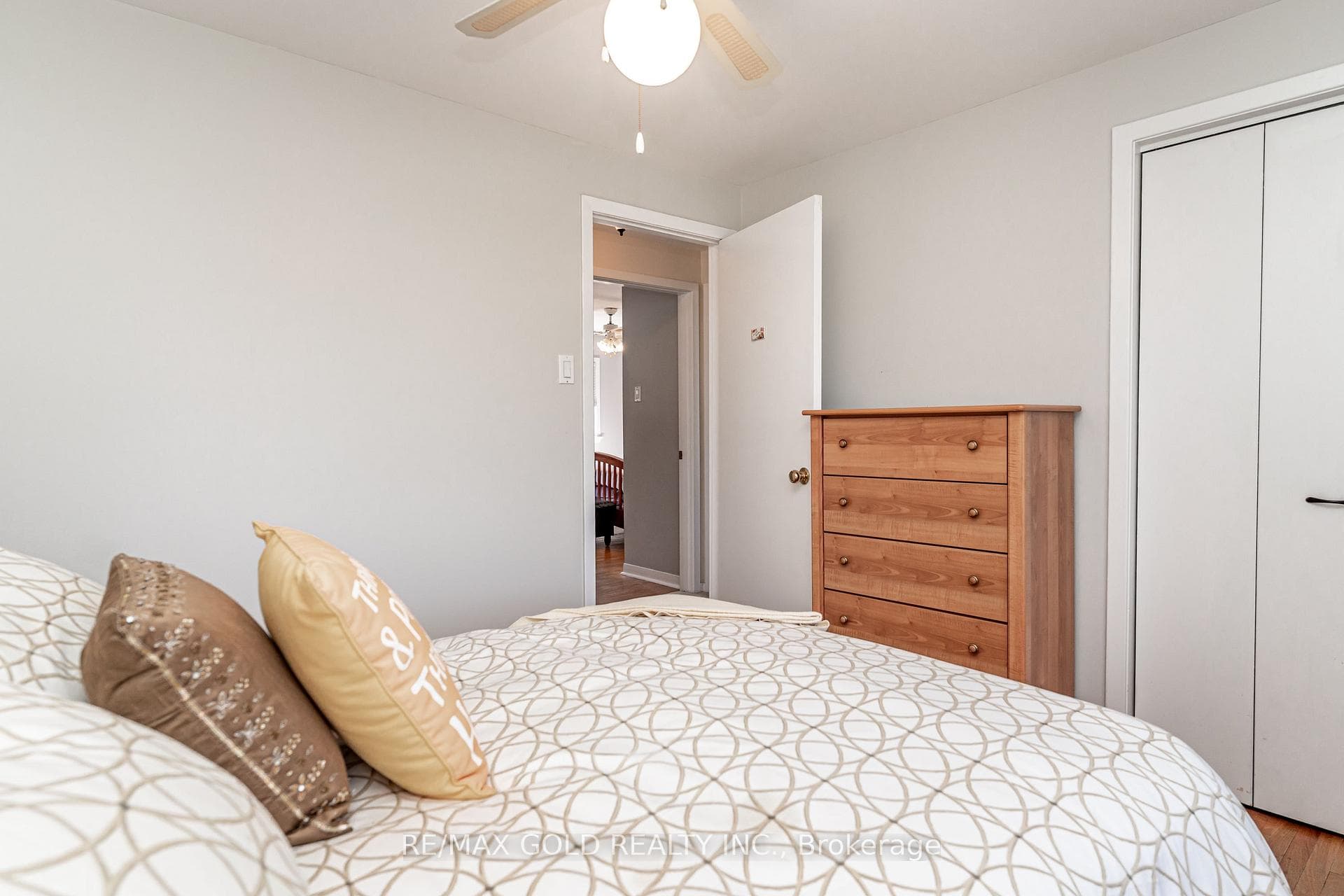 86 Clarence Street photo 23