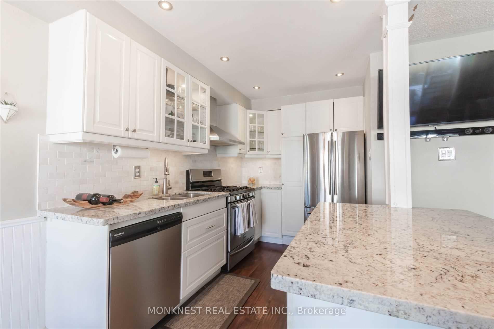 8 Thornlodge Drive photo 8