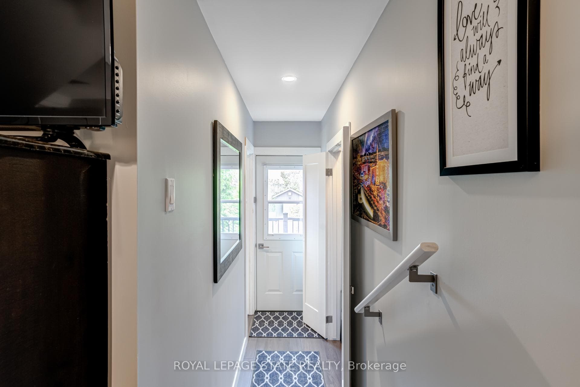 9056 Airport Road photo 23