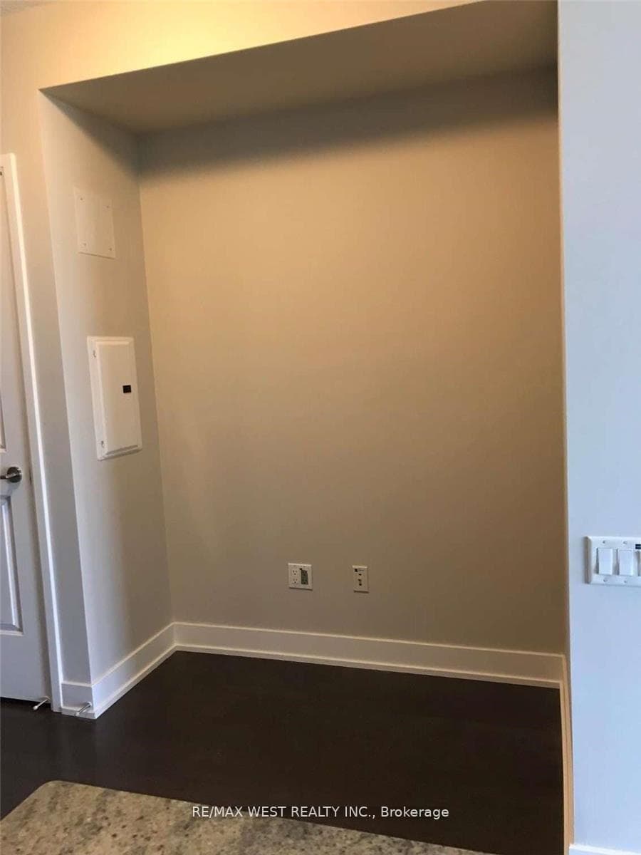 23 Sheppard Avenue Unit 2107 photo 9