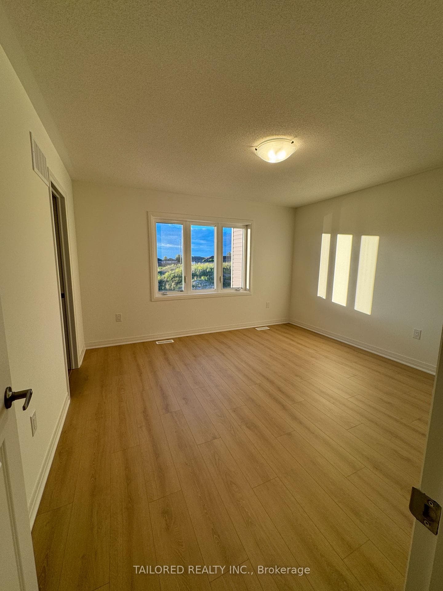 75 Sagewood Avenue photo 7