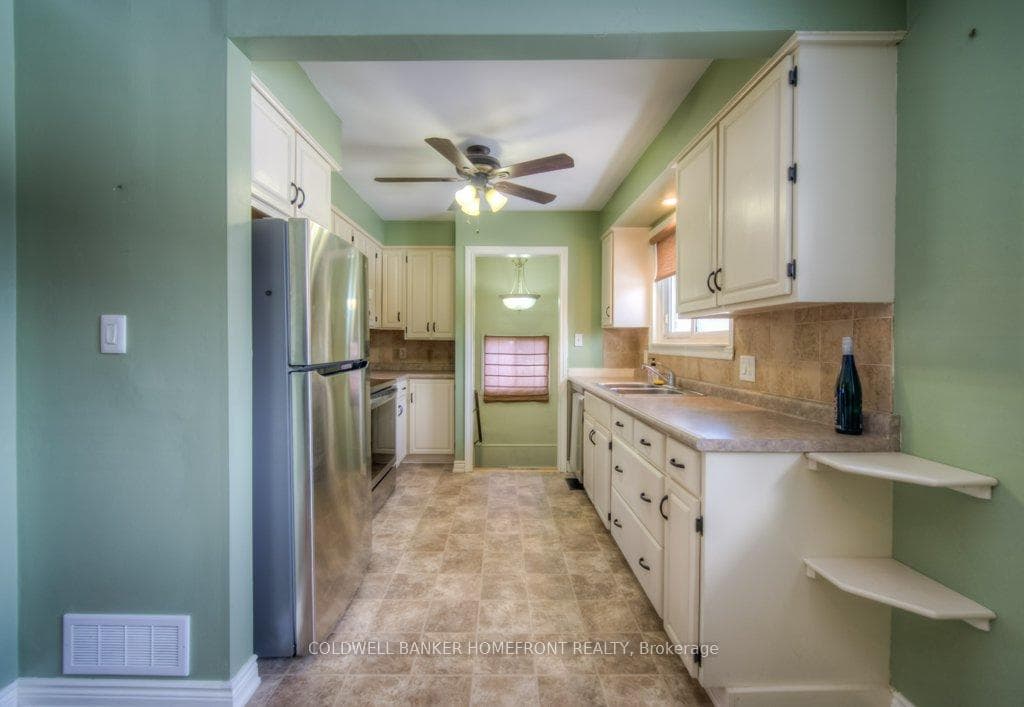 14 Montour Place photo 8