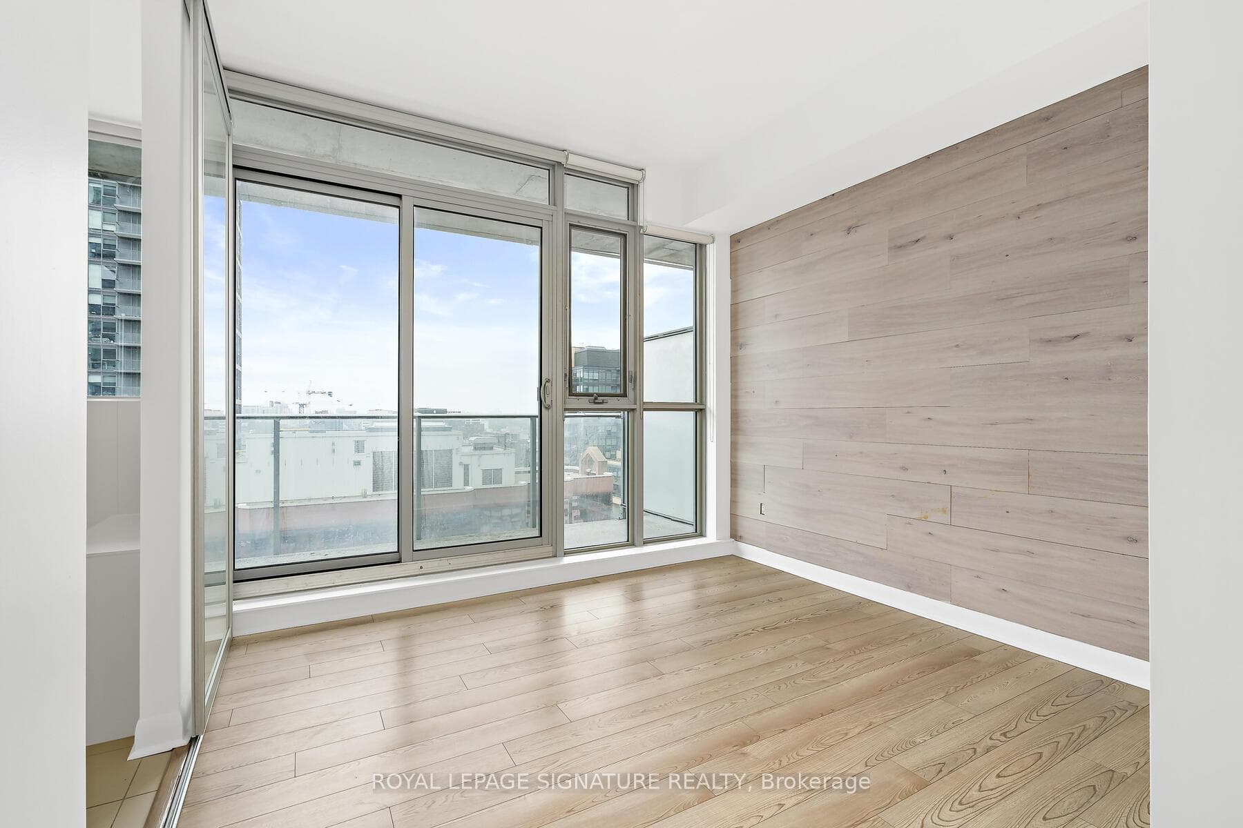 375 King Street Unit 1802 photo 13