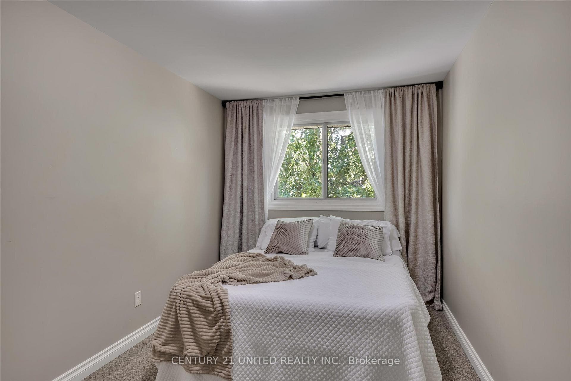 819 Cameron Street photo 29