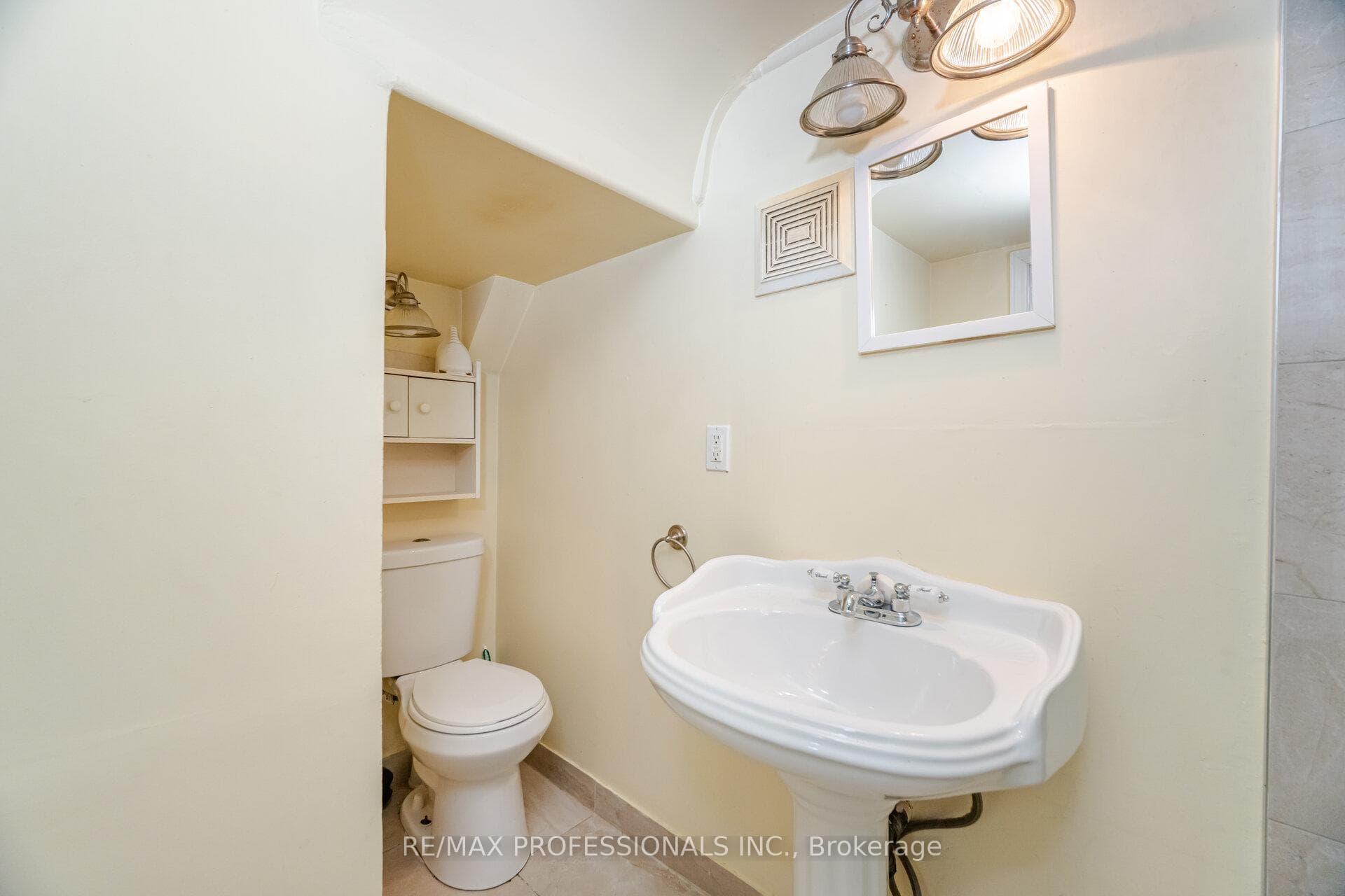 11 Jeanette Street photo 37