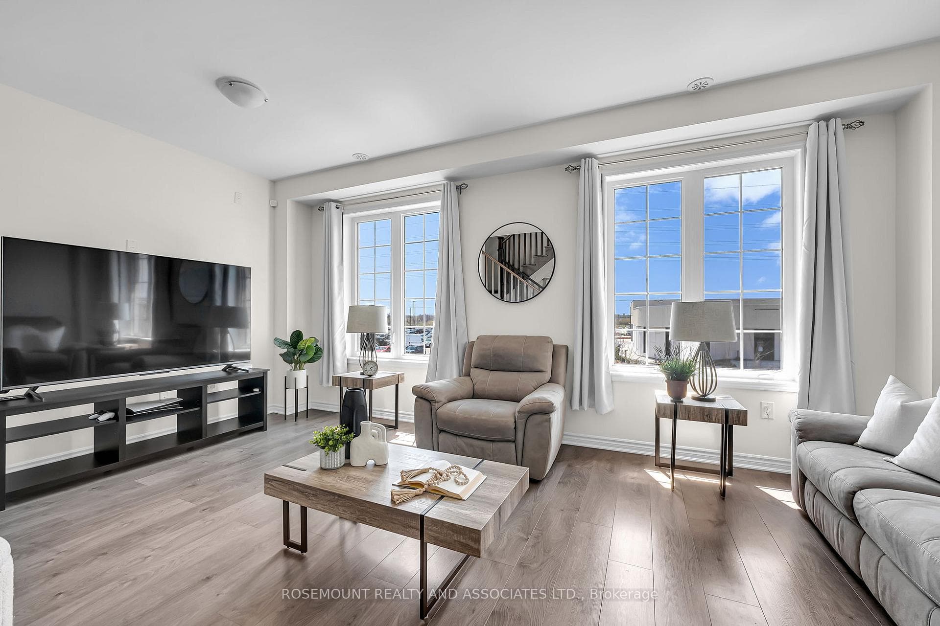 52 Fiesta Way photo 15