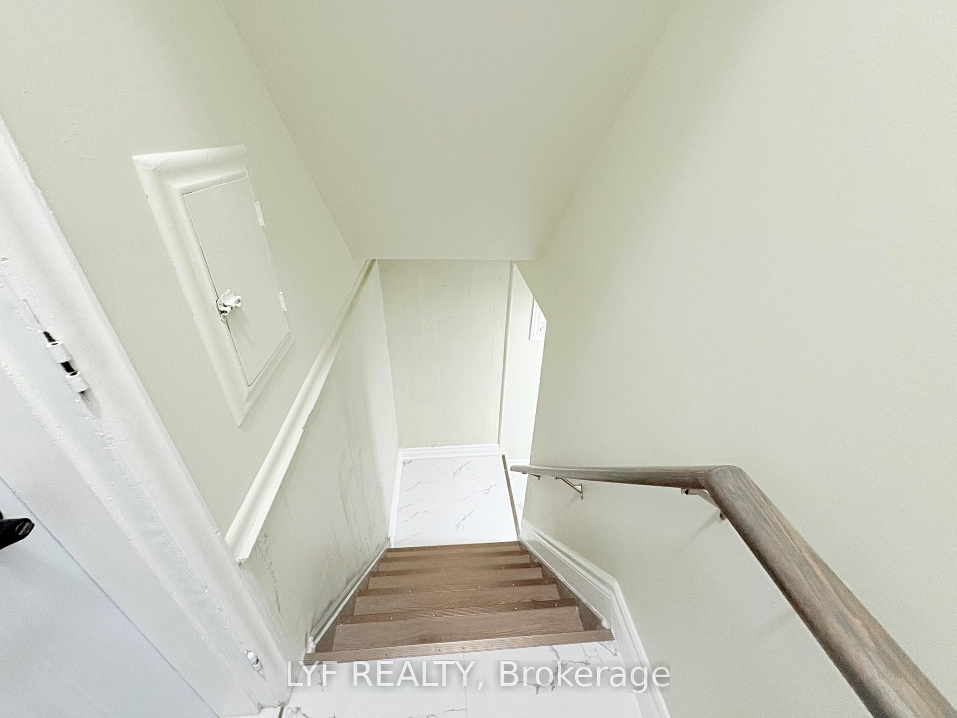 22 Ivordale Crescent Unit BSMT photo 3