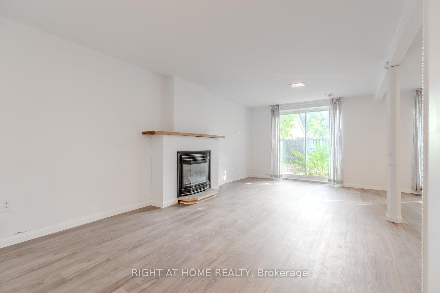 12 Murellen Crescent photo 2