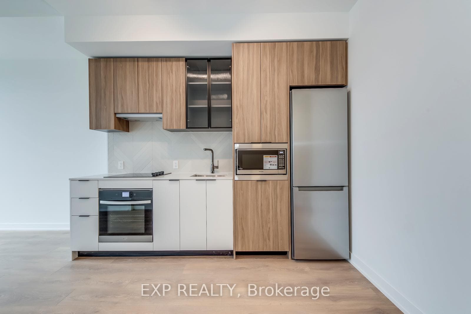 1037 The Queensway N/A Unit 608 photo 13