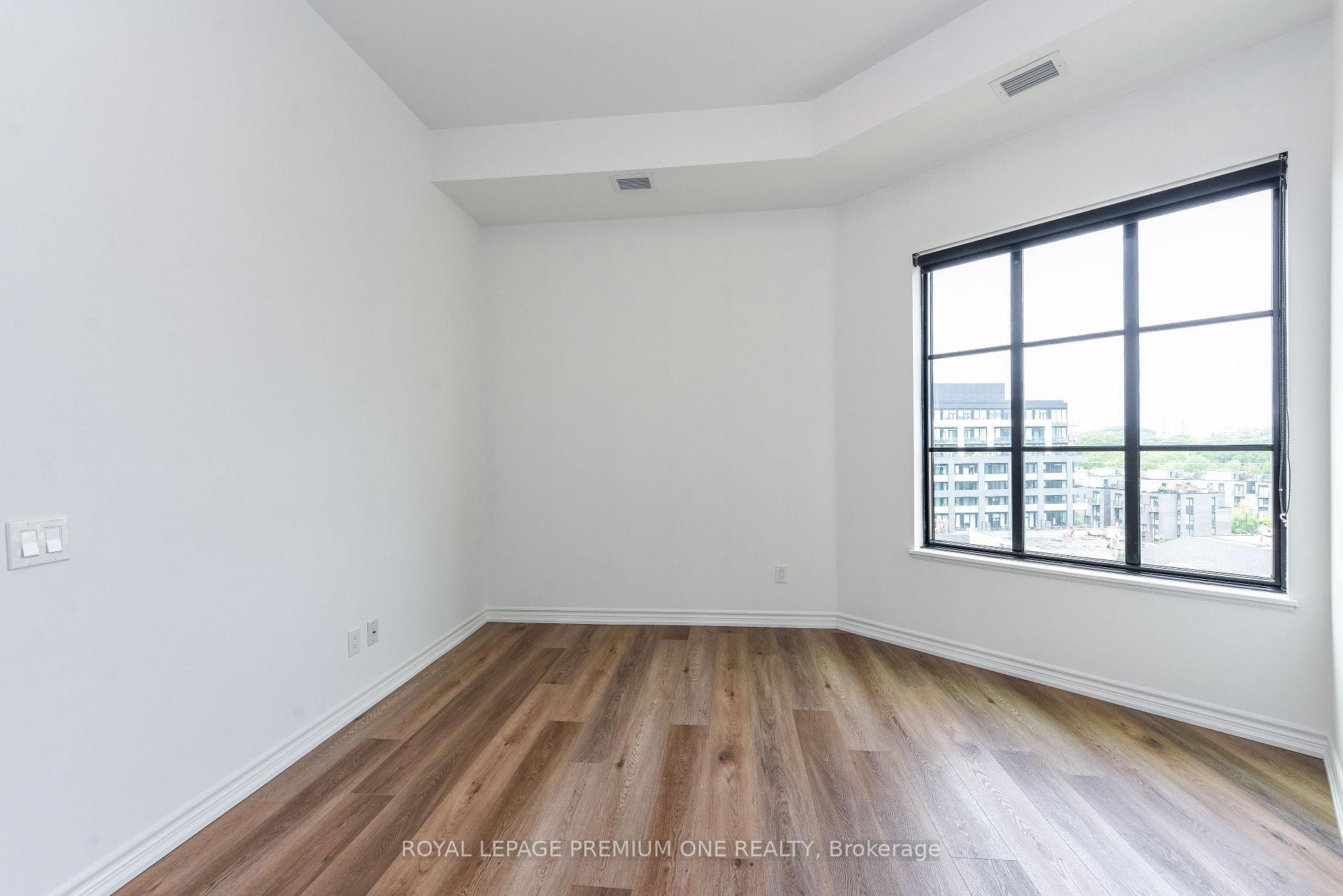 571 PRINCE EDWARD Drive Unit PH06 photo 27
