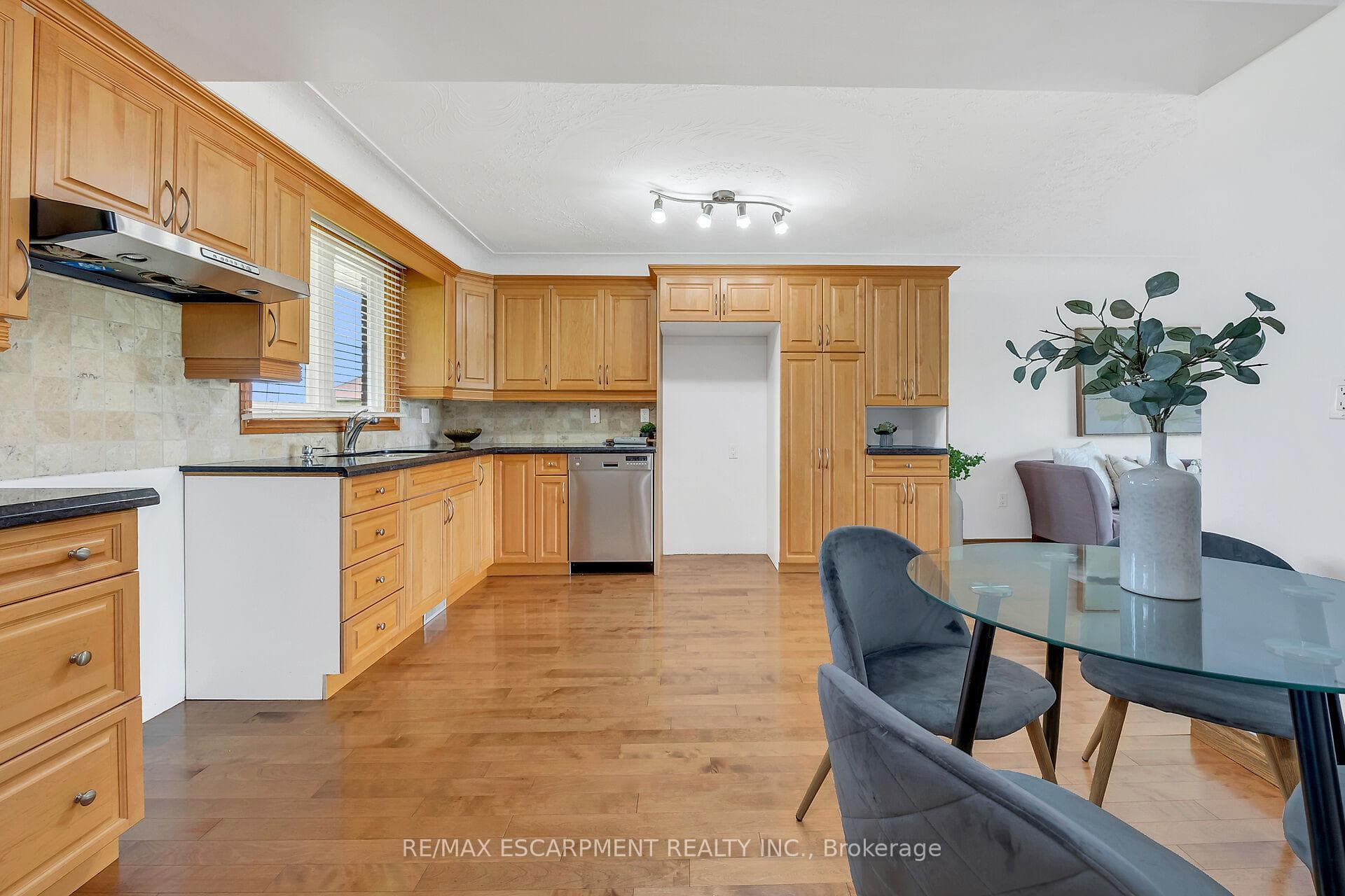 617 Eighth Road photo 10