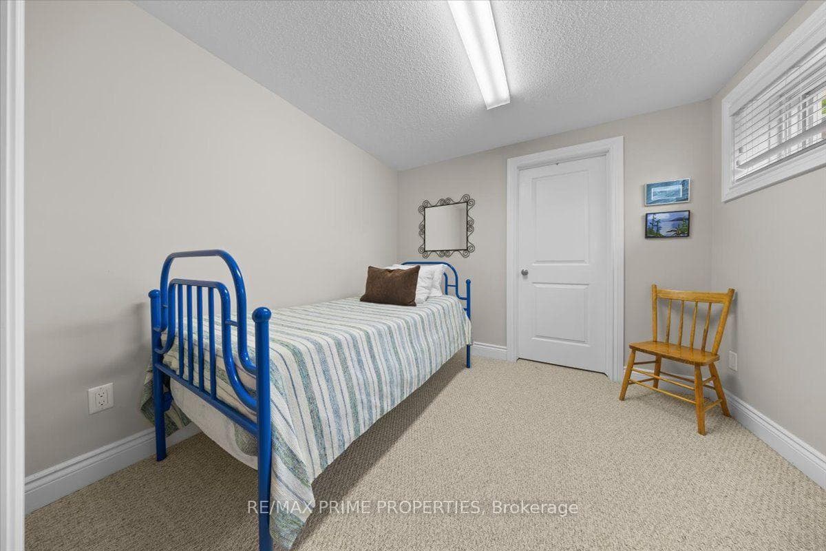 817 Platinum Street photo 37