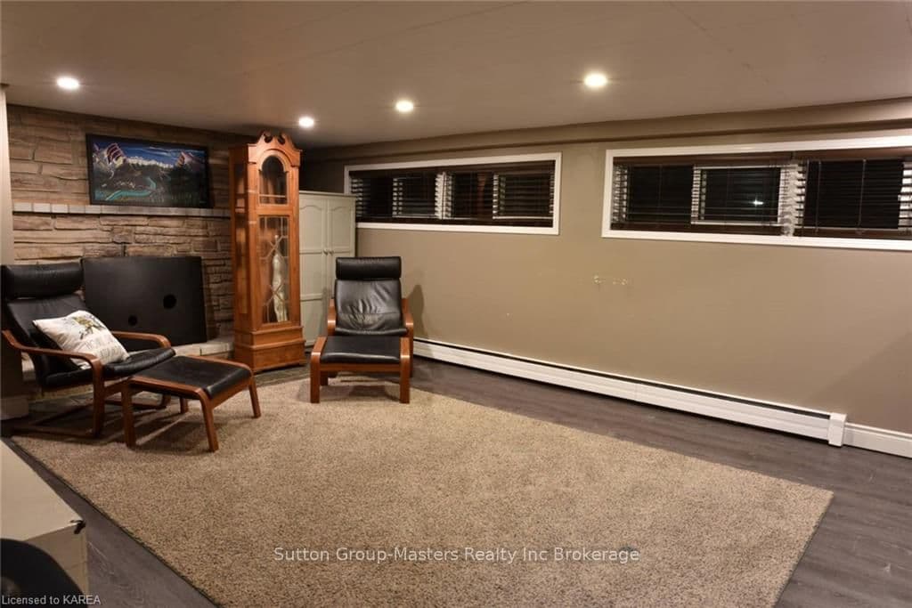 2353 MCIVOR Road photo 35