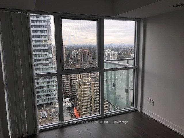 125 Redpath Ave Avenue Unit 2403 photo 10