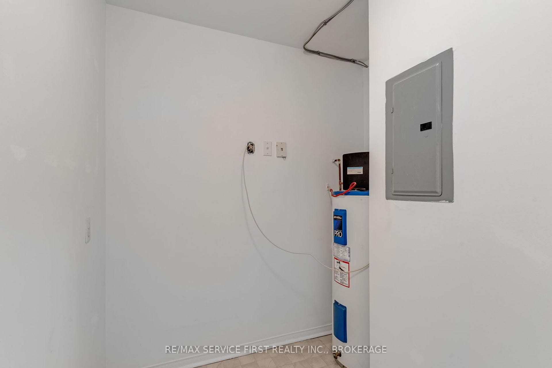 310 Kingsdale Avenue Unit 101 photo 30