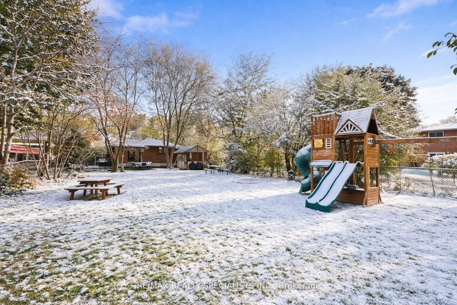 8 Brumwell Street photo 43
