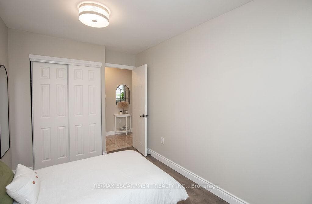 1270 Maple Crossing Boulevard Unit 101 photo 20