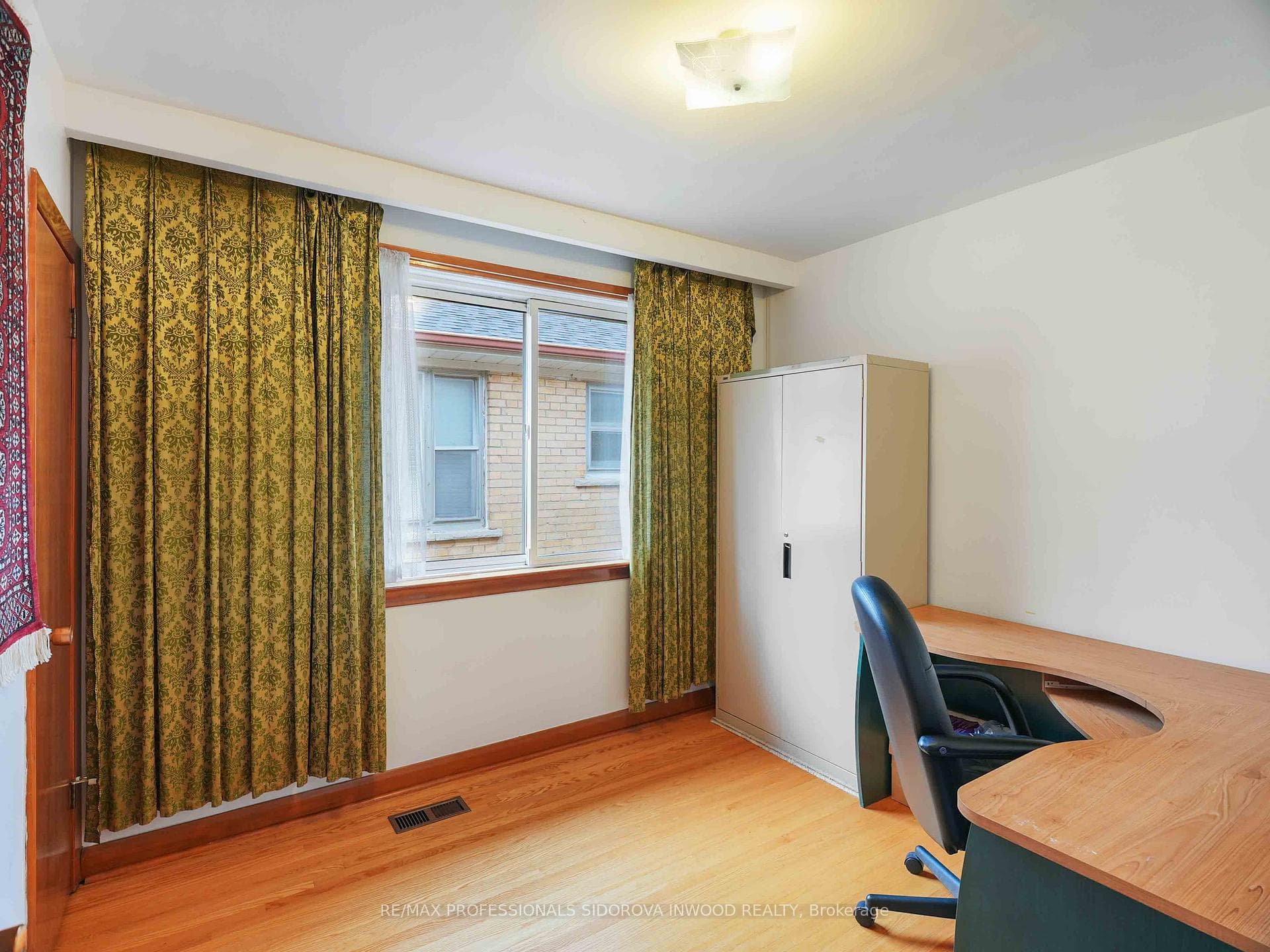 100 Beresford Avenue photo 17