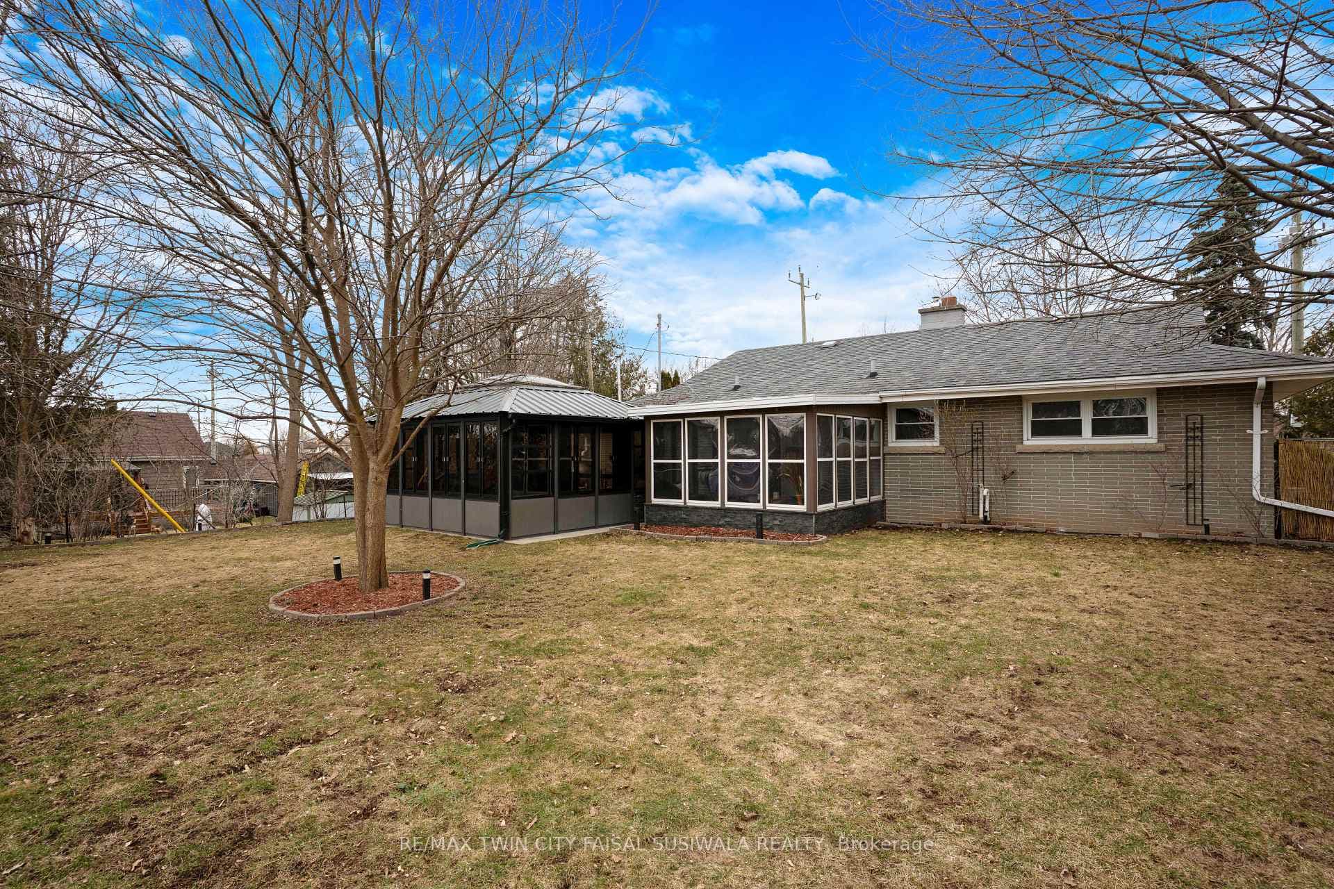 460 Bishop Street photo 4