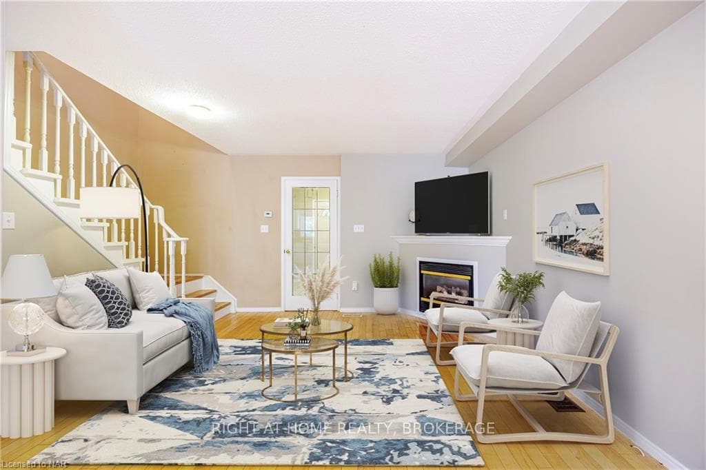 150 DOROTHY Street photo 1