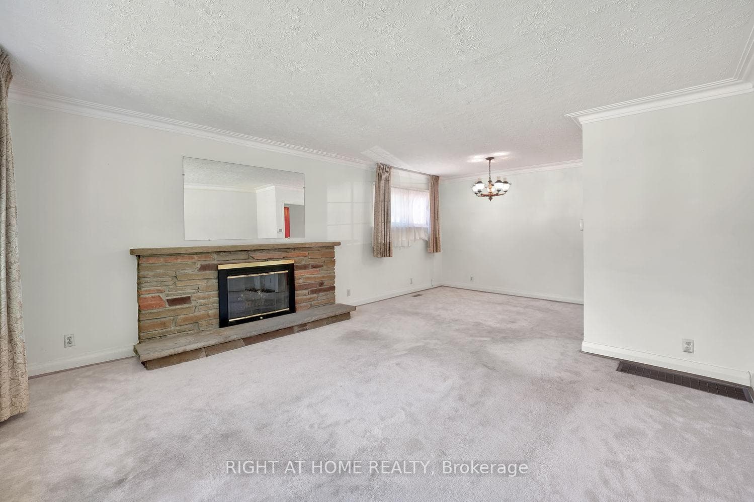 3 Lowell Avenue photo 6