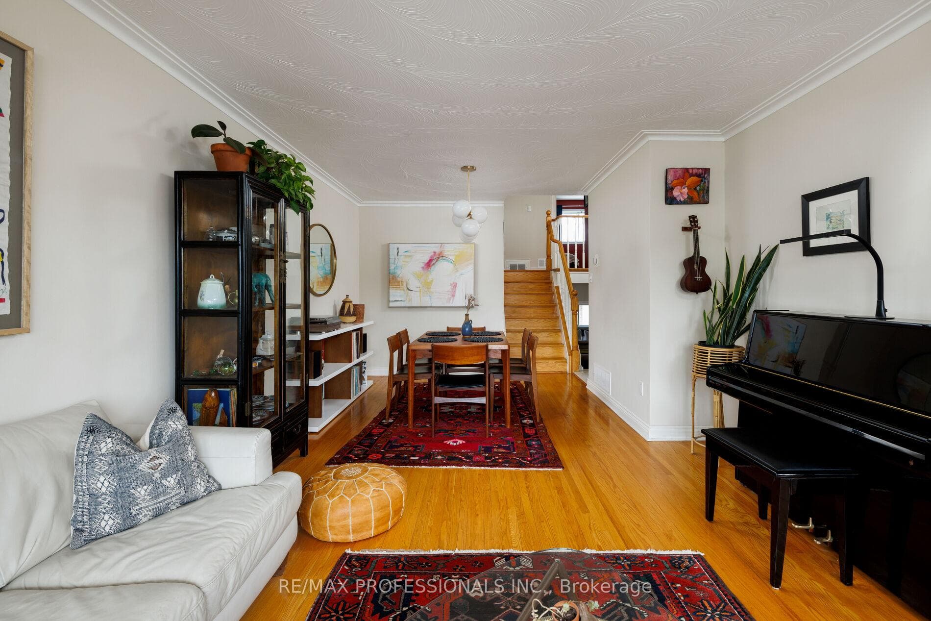 4 Gatewood Crescent photo 8