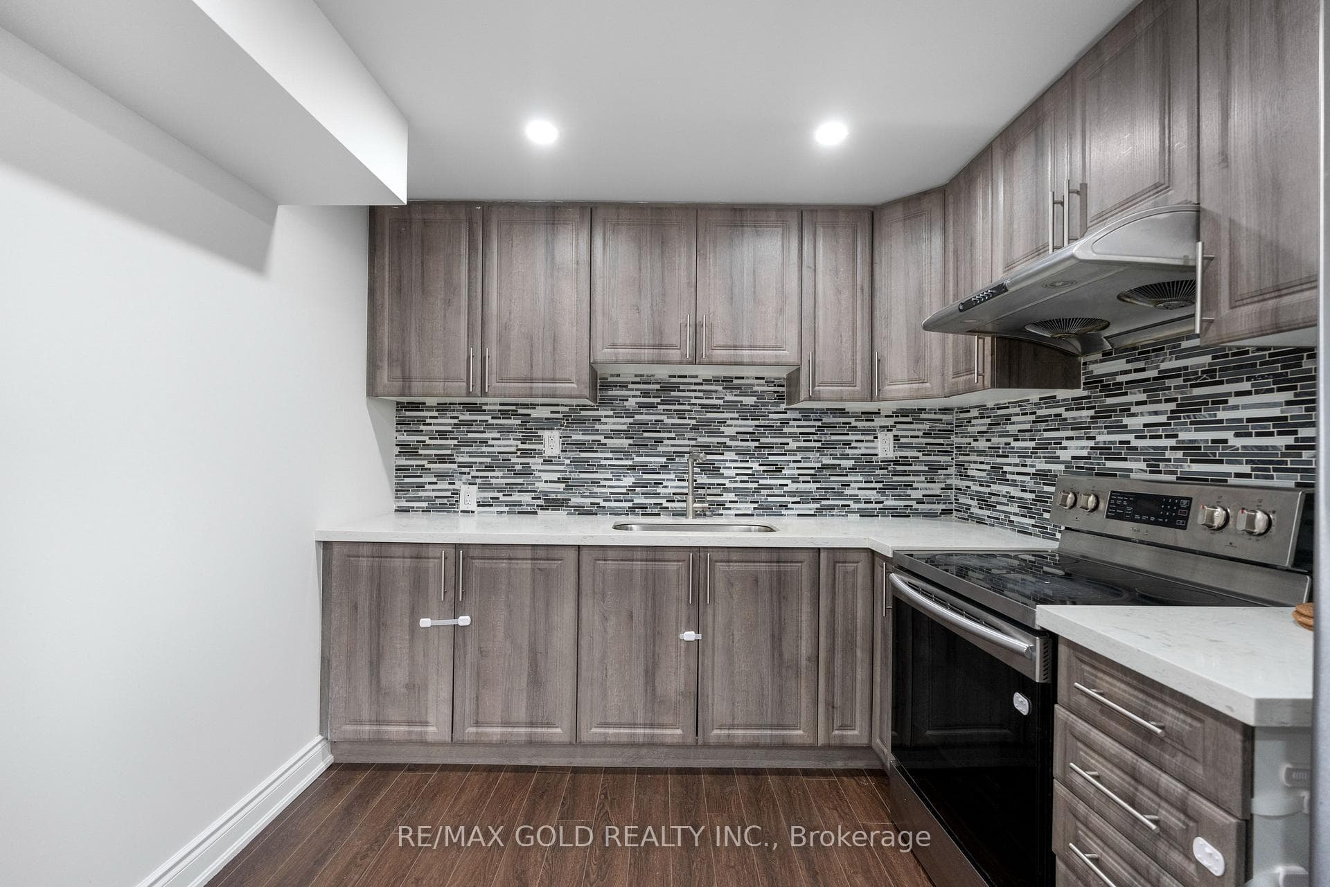 99 Watsonbrook Drive photo 39