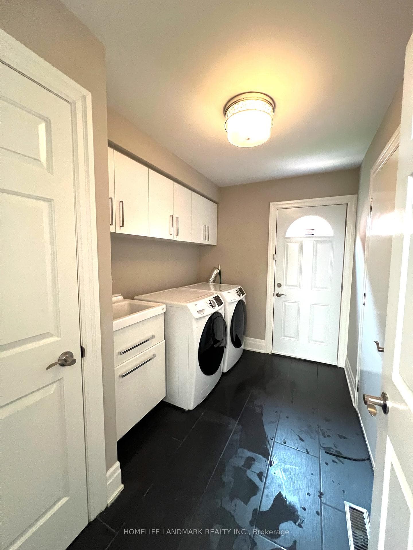 2998 Kingsway Drive photo 26