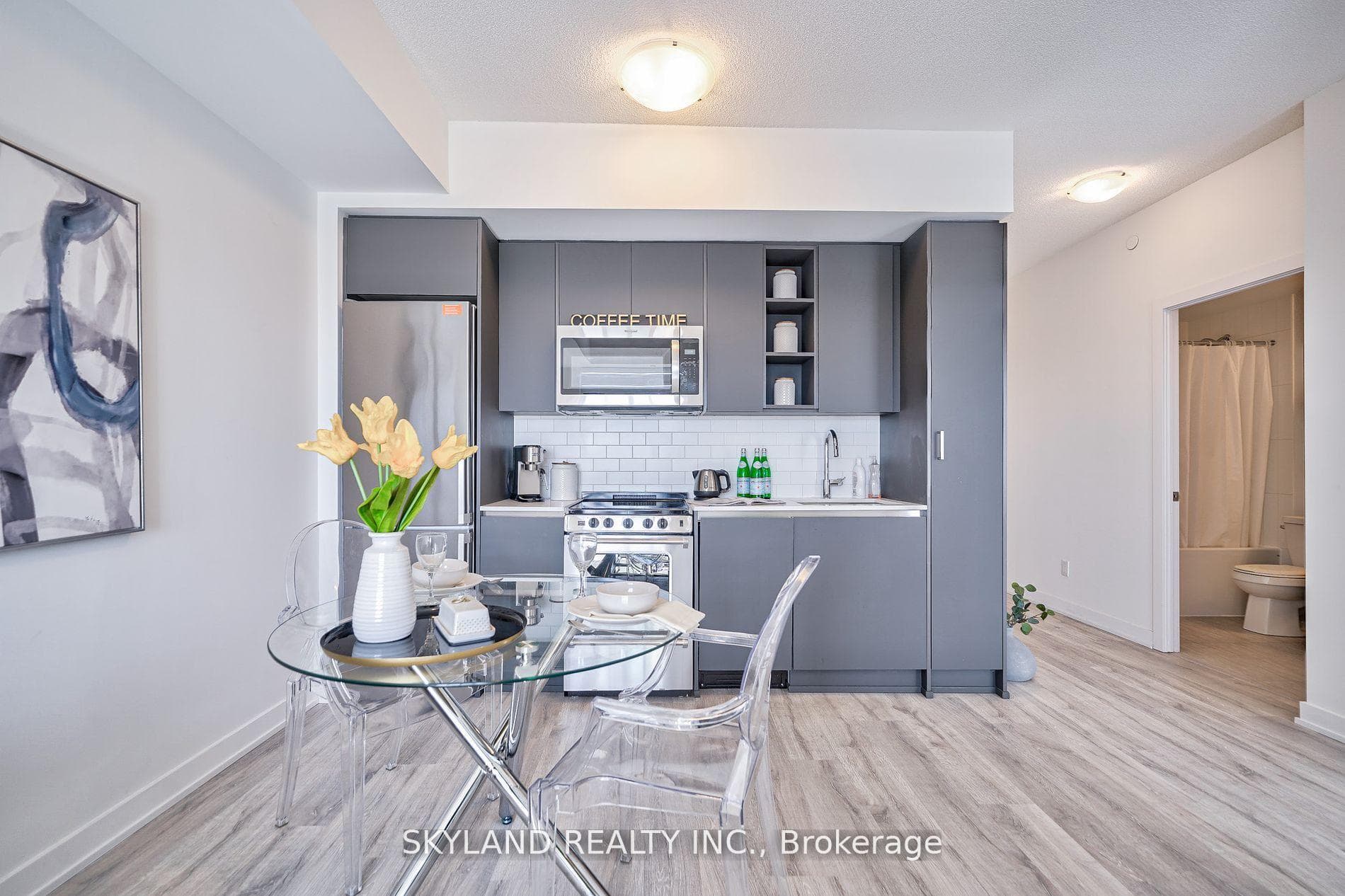 251 Manitoba Street Unit 1607 photo 9