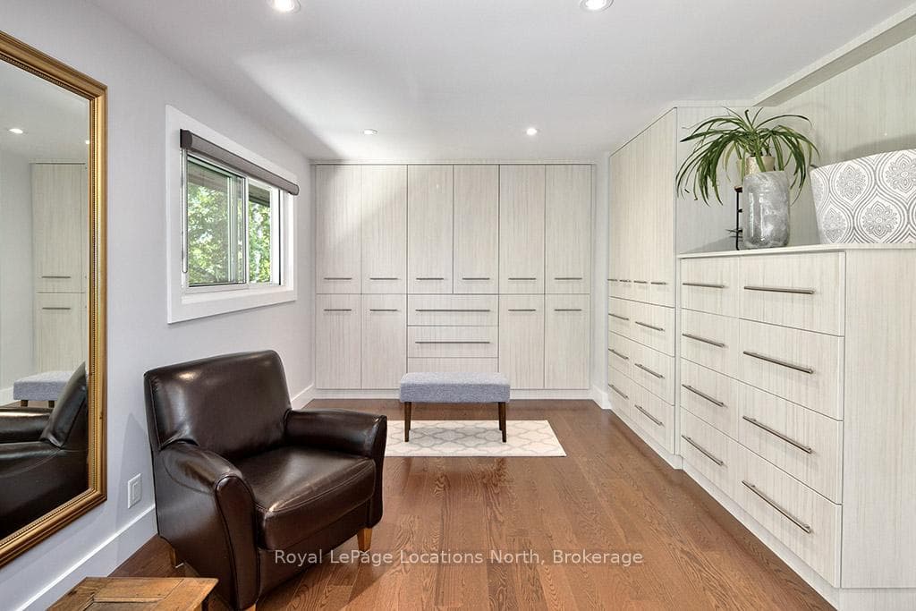 Arbor Hill Custom Cabinetry W Sitting Area