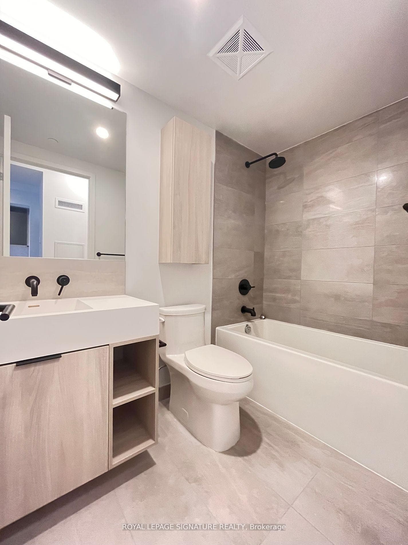 108 Peter Street Unit 601 photo 12