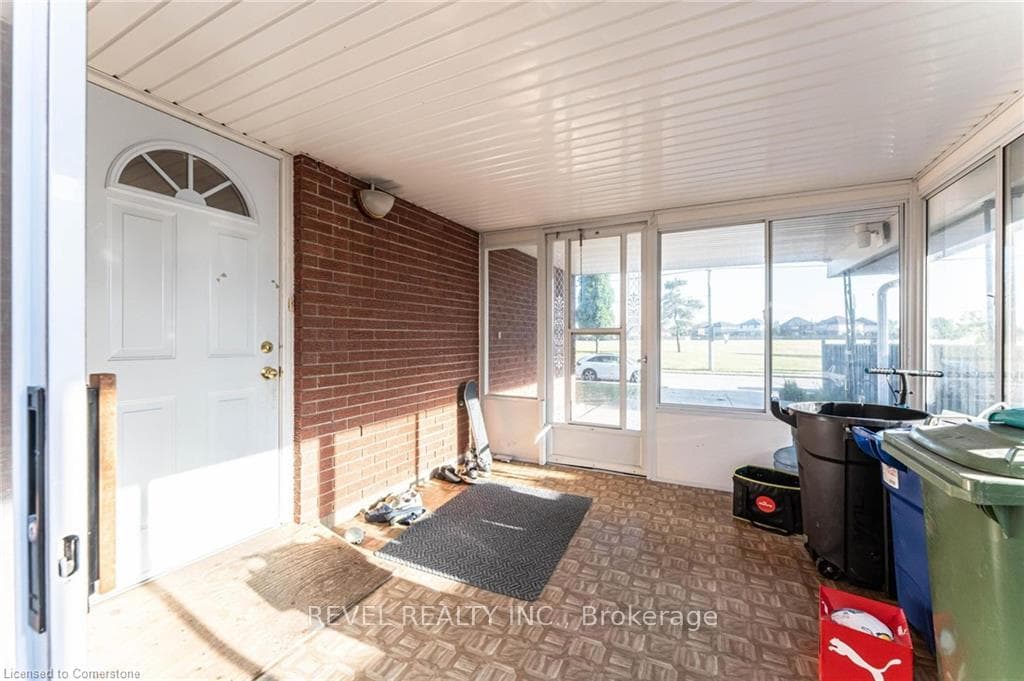 198 Berko Avenue photo 20