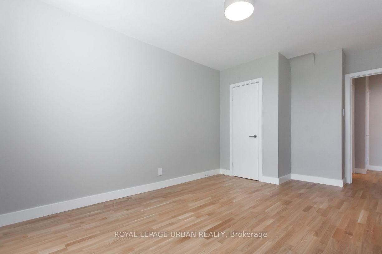 2400 Bathurst Street Unit 401 photo 9