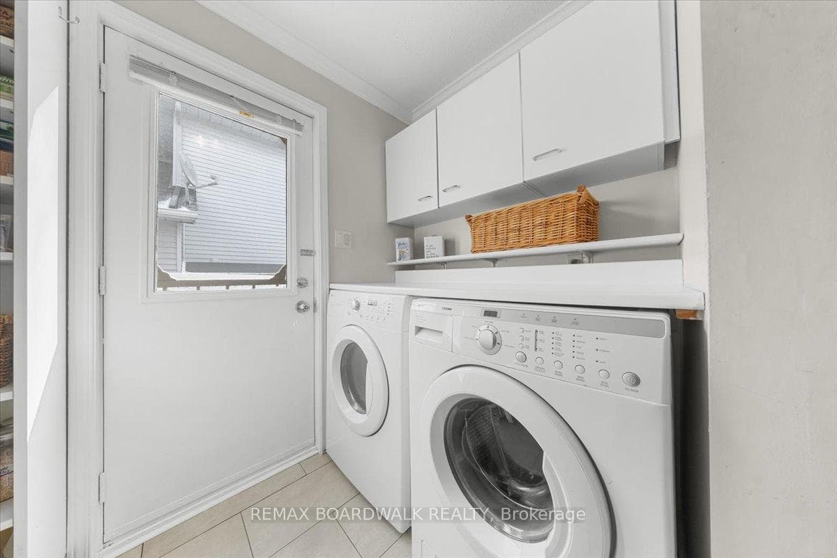 622 Steller Street photo 21