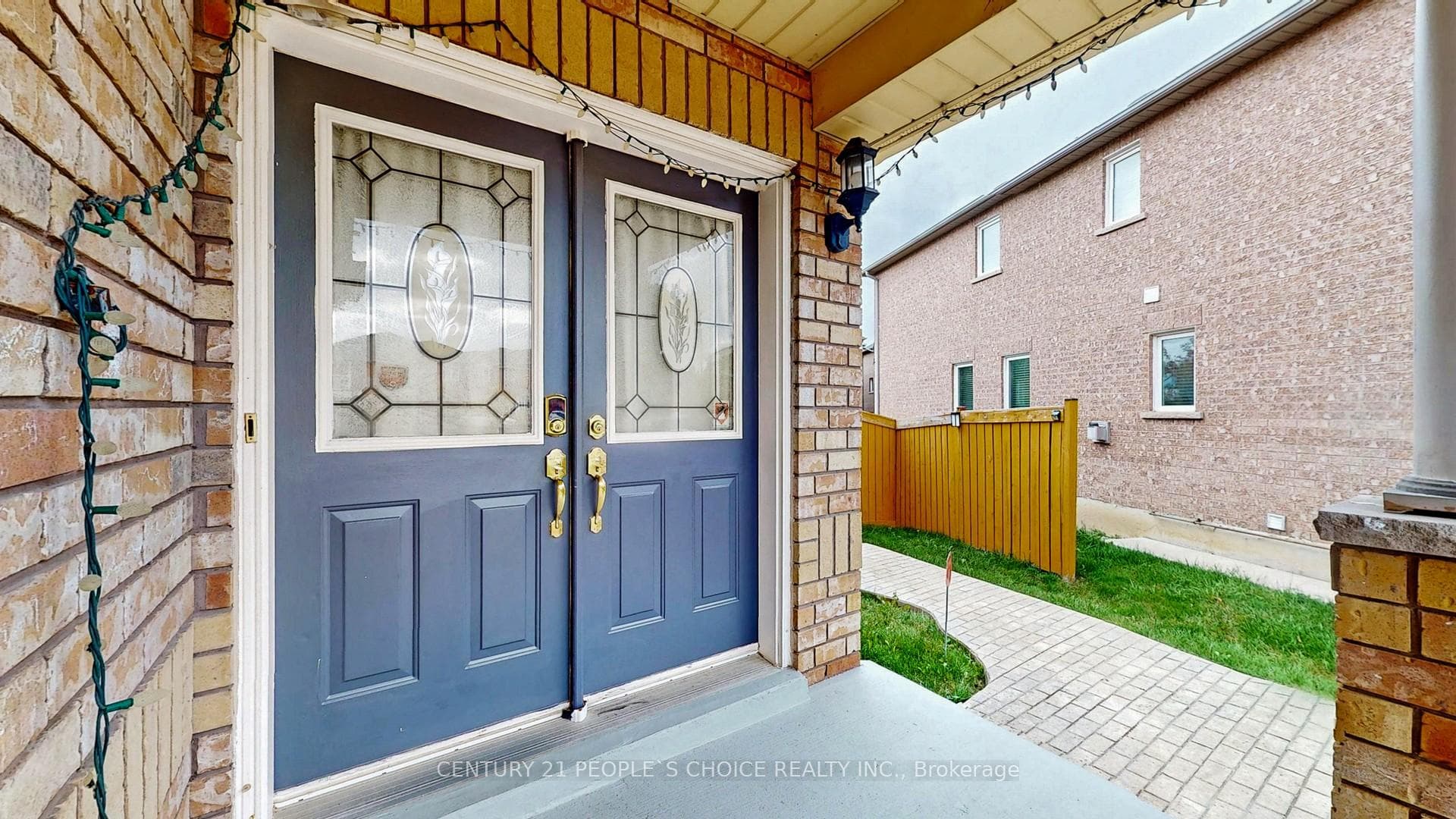 7240 Gagliano Drive photo 2