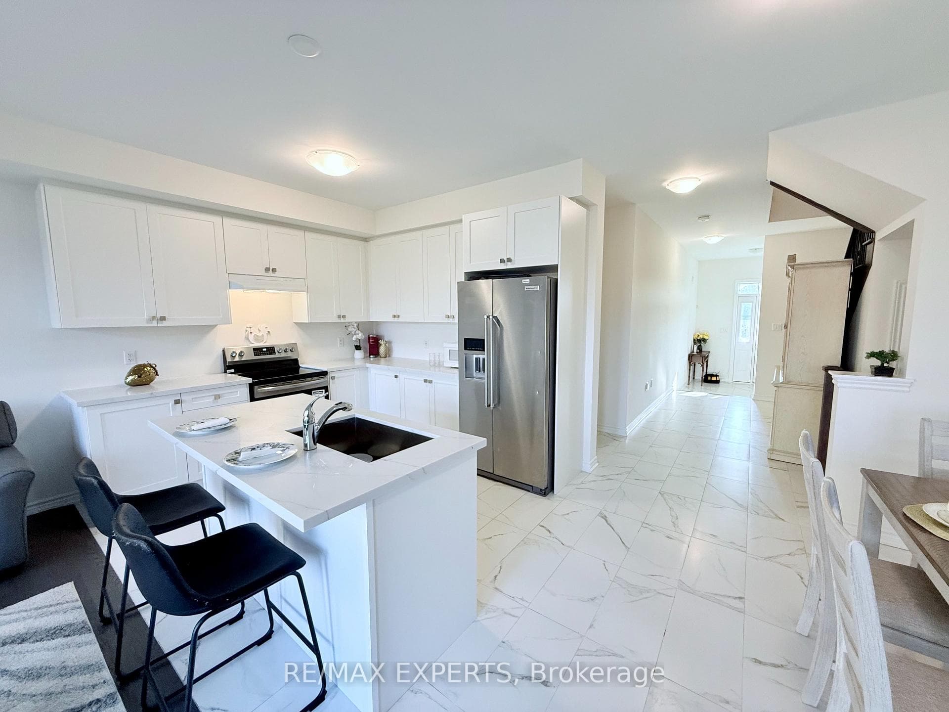 2229 Grainger Loop photo 9