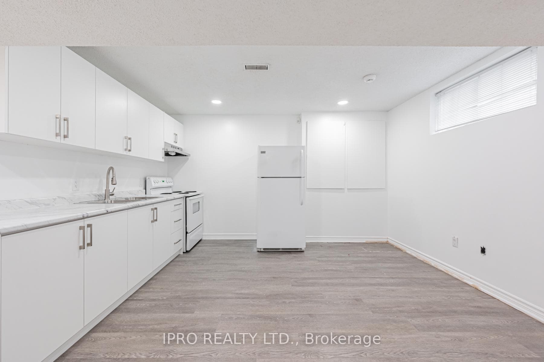 27 Danby Avenue Unit 1 photo 3