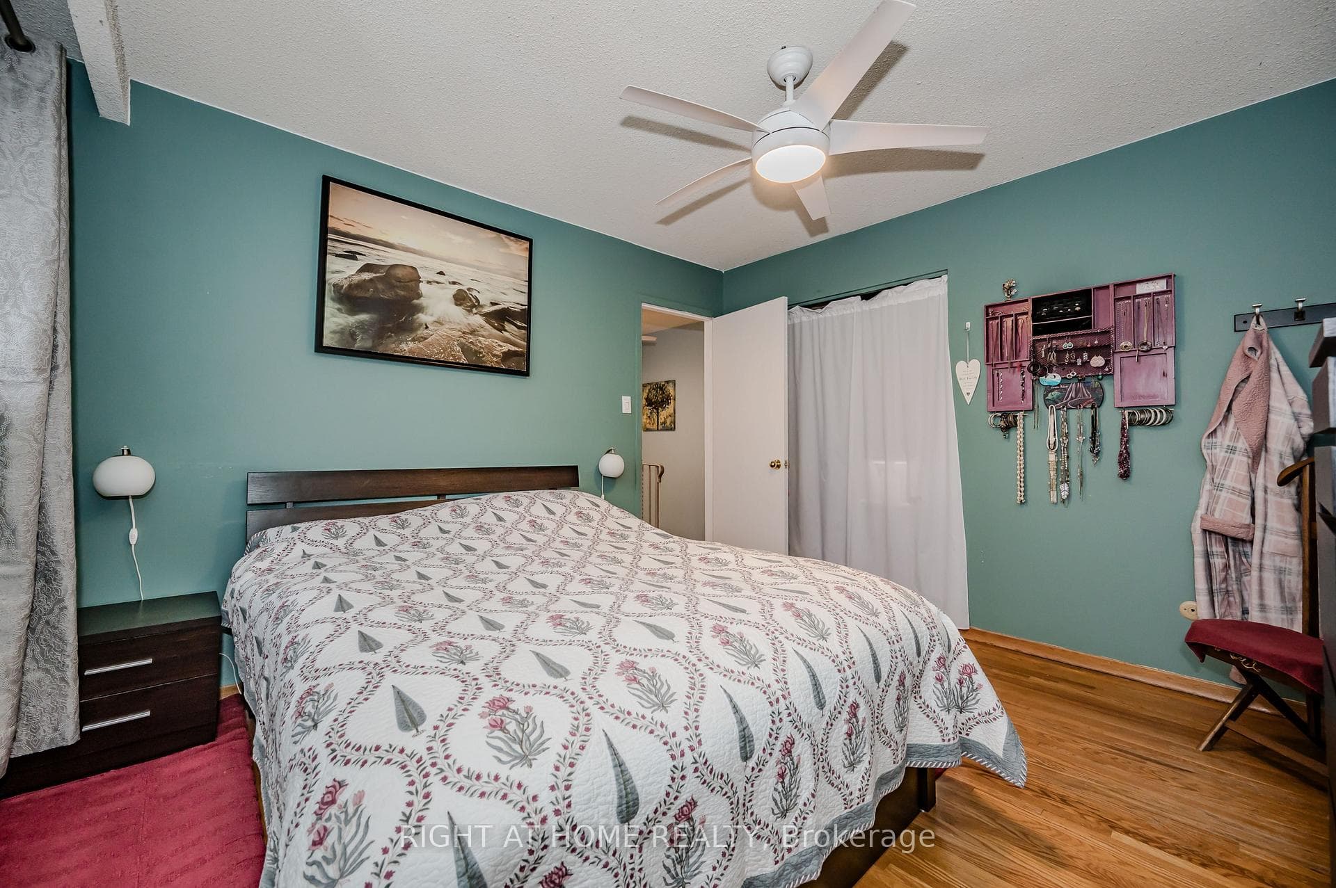 557 Boismere Court photo 17